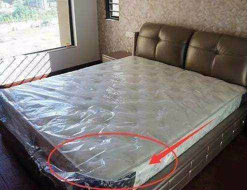 新床墊要不要撕保護膜？必須撕開，且要除甲醛